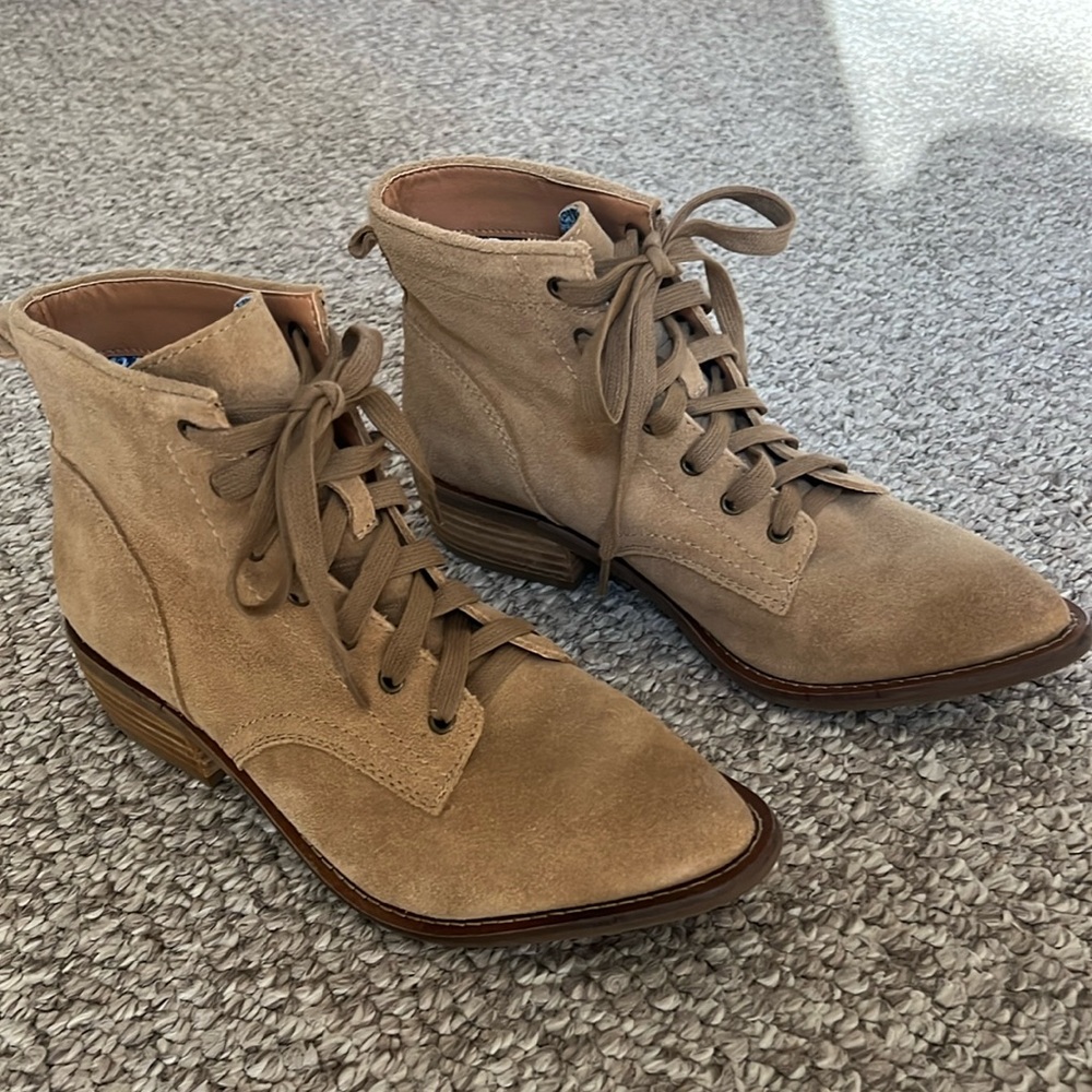 DINGO Green Acres Suede Booties